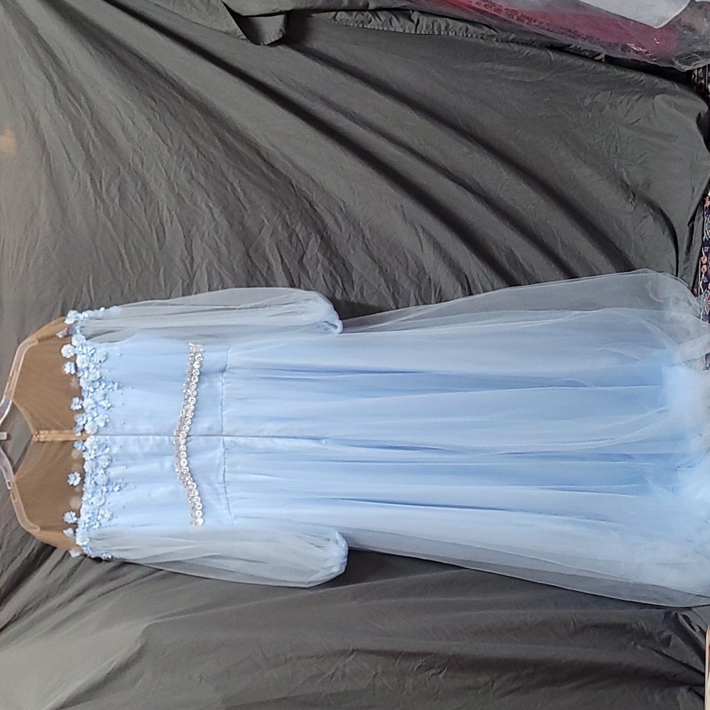 Dress - Picture 6 of 10